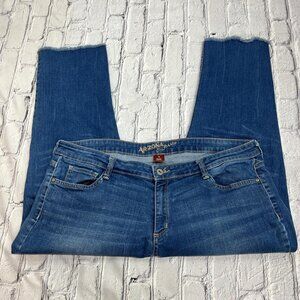 Arizona Jean Co Plus Size 19 Denim Capris | Fringe Hem Y2K